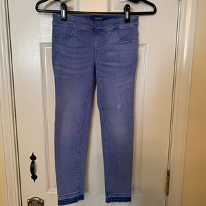 Girls very lightly distressed jeggings